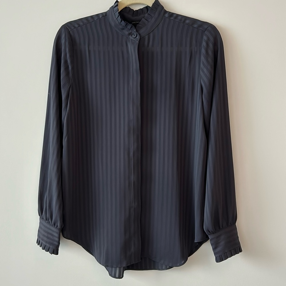 XS Ann Taylor Stripped Blouse